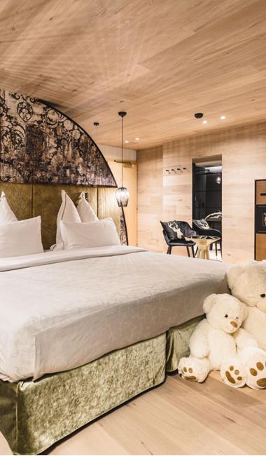 Sky Loft mit Doppelbett und freistehender Badewanne